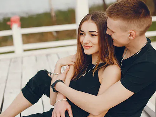 Safety tips for threesome dating apps